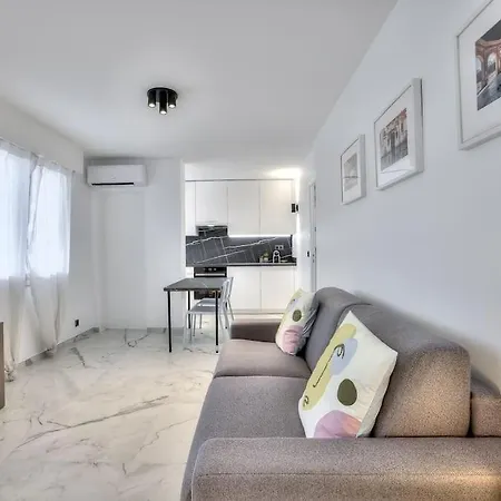 The White Cocoon In Antibes City Exterior photo