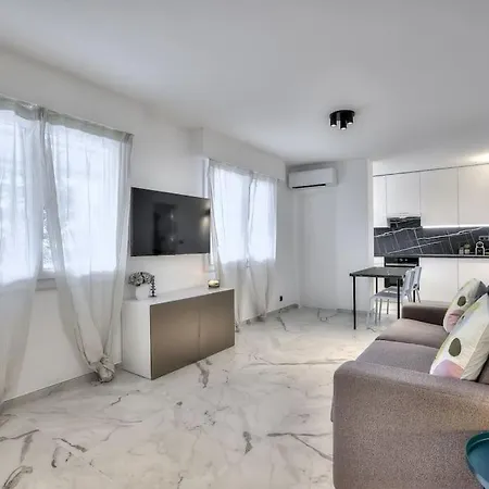 The White Cocoon In Antibes City Exterior photo